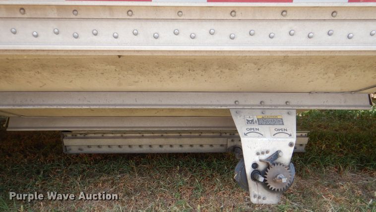image for item DL0574 2010 Wilson DWH-550CB Commander  grain trailer