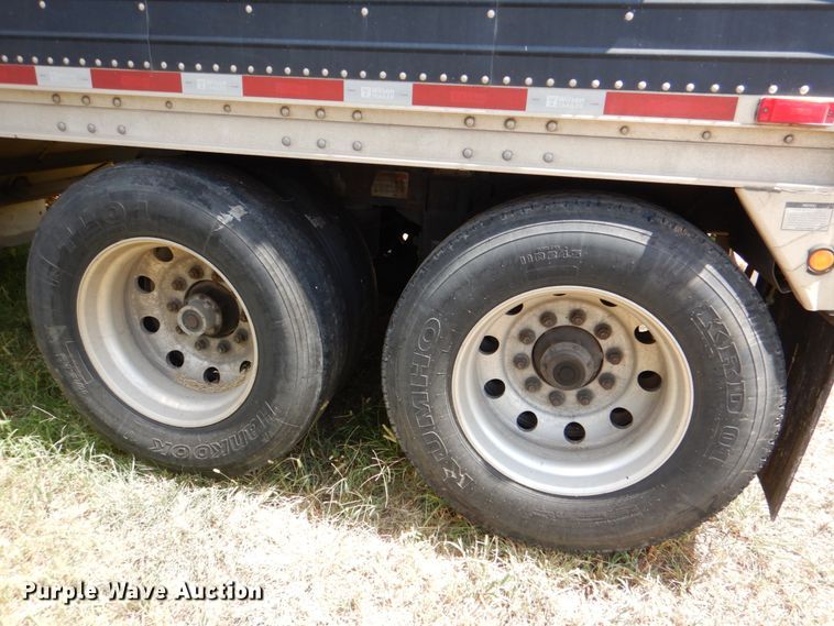 image for item DL0574 2010 Wilson DWH-550CB Commander  grain trailer