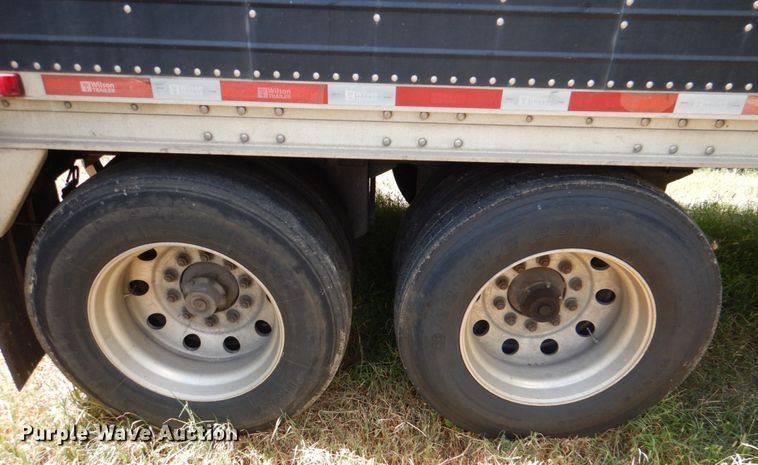 image for item DL0574 2010 Wilson DWH-550CB Commander  grain trailer