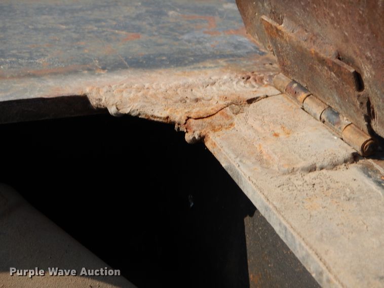 image for item DL6253 1997 Trail King  lowboy equipment trailer