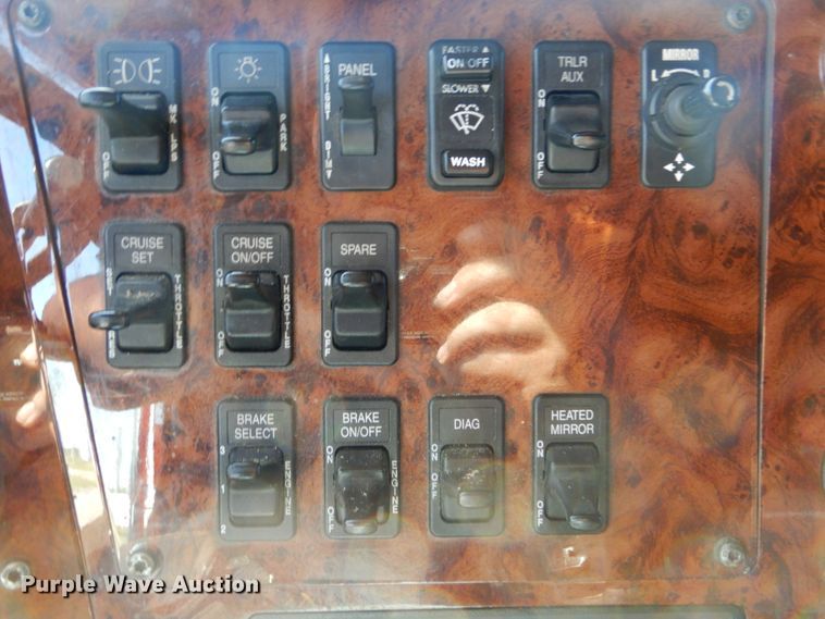 image for item DL6255 2006 International Eagle 9200i  semi truck