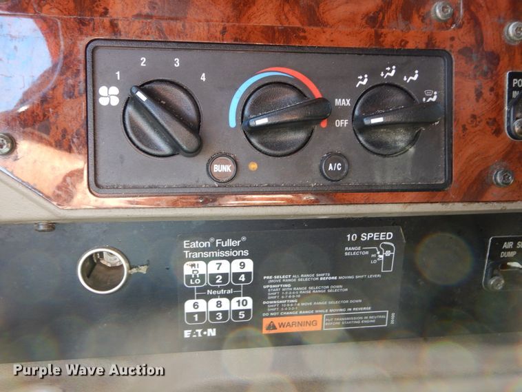 image for item DL6255 2006 International Eagle 9200i  semi truck