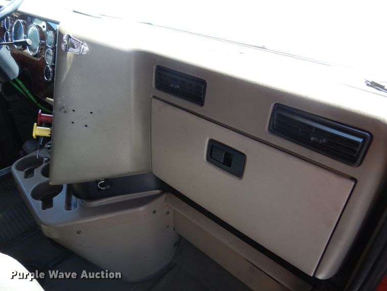 image for item DL6255 2006 International Eagle 9200i  semi truck