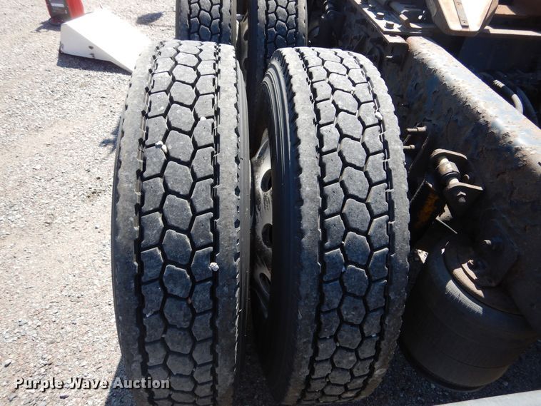 image for item DL6255 2006 International Eagle 9200i  semi truck