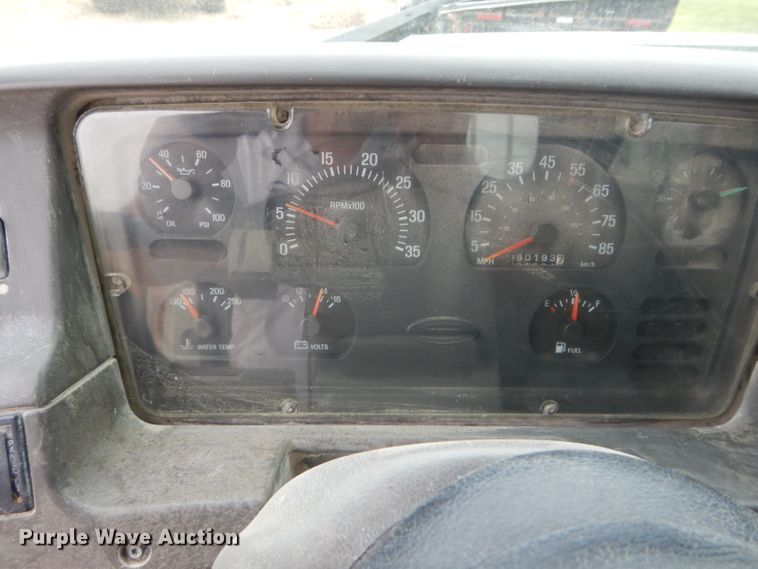 image for item DM4342 2002 Sterling A9500  semi truck