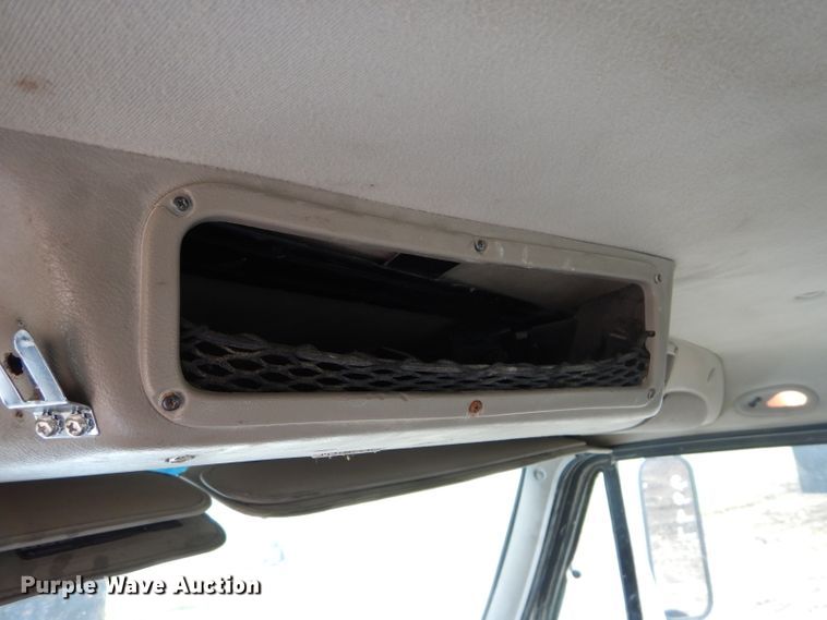 image for item DM4342 2002 Sterling A9500  semi truck