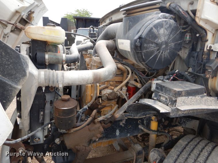 image for item DM4342 2002 Sterling A9500  semi truck