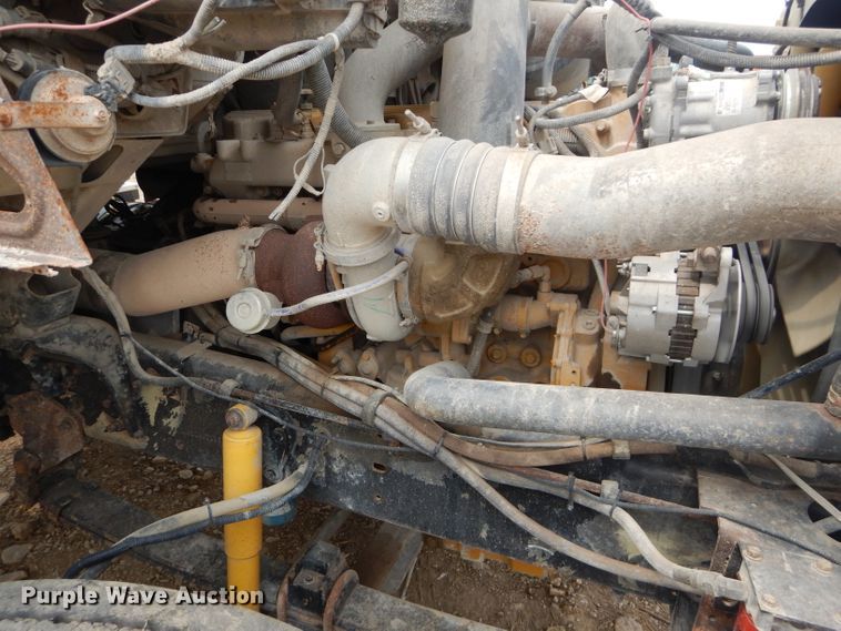 image for item DM4342 2002 Sterling A9500  semi truck