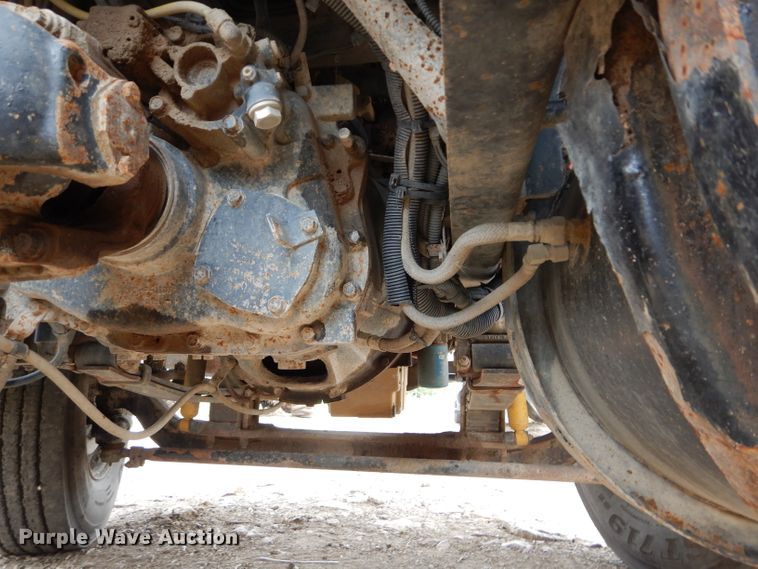 image for item DM4342 2002 Sterling A9500  semi truck