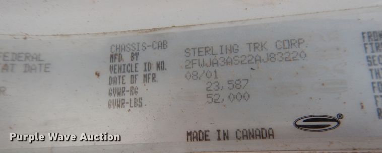 image for item DM4342 2002 Sterling A9500  semi truck