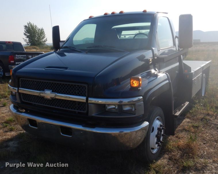image for item DM5268 2005 Chevrolet C4500  flatbed truck
