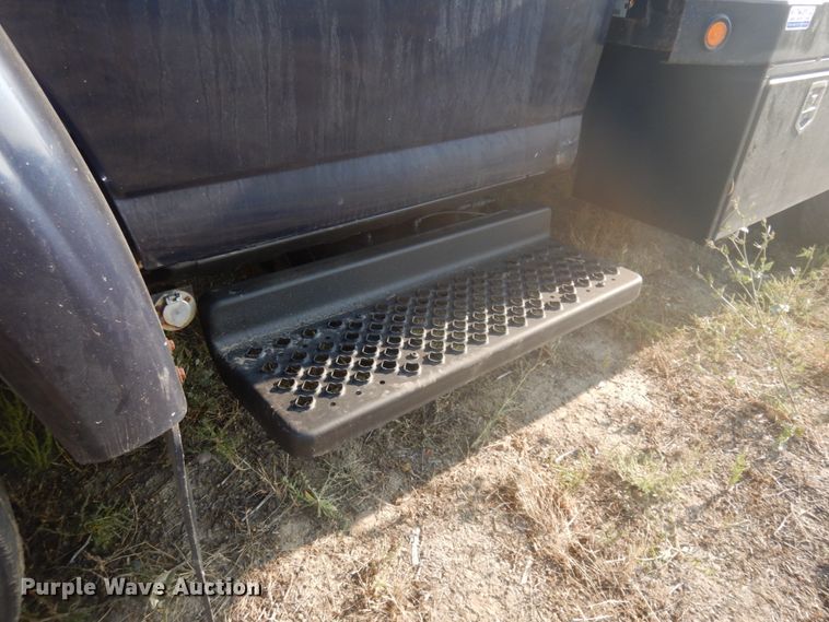 image for item DM5268 2005 Chevrolet C4500  flatbed truck