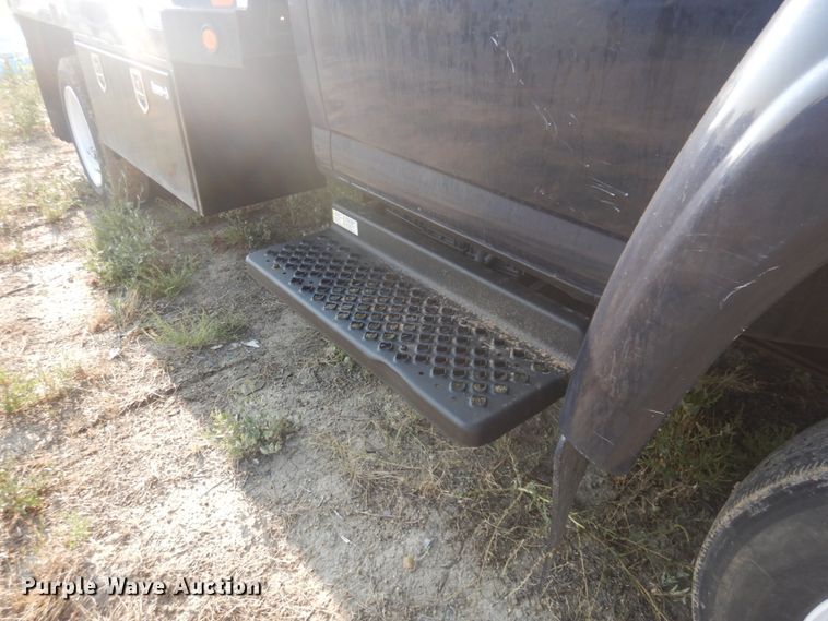 image for item DM5268 2005 Chevrolet C4500  flatbed truck