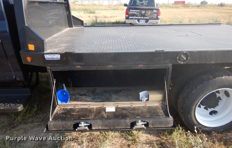 image for item DM5268 2005 Chevrolet C4500  flatbed truck