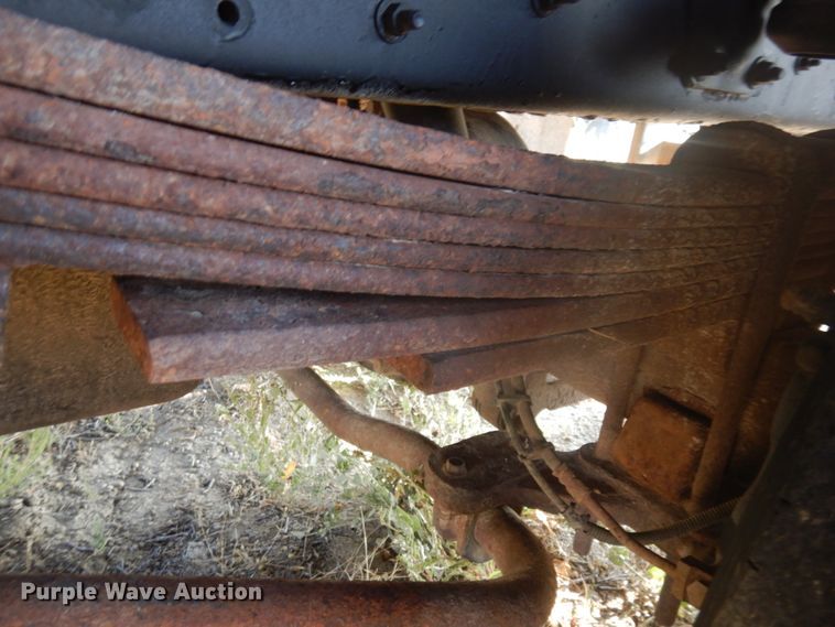 image for item DM5268 2005 Chevrolet C4500  flatbed truck