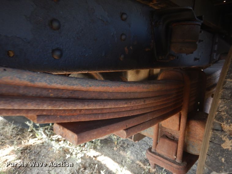 image for item DM5268 2005 Chevrolet C4500  flatbed truck