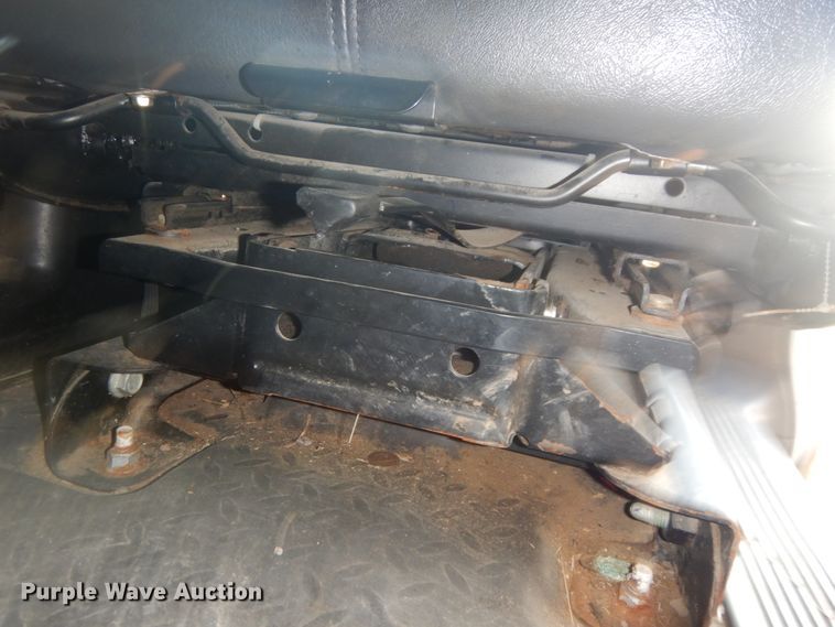 image for item DM5268 2005 Chevrolet C4500  flatbed truck