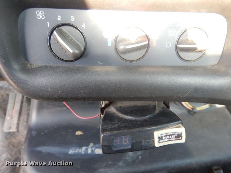 image for item DM5268 2005 Chevrolet C4500  flatbed truck