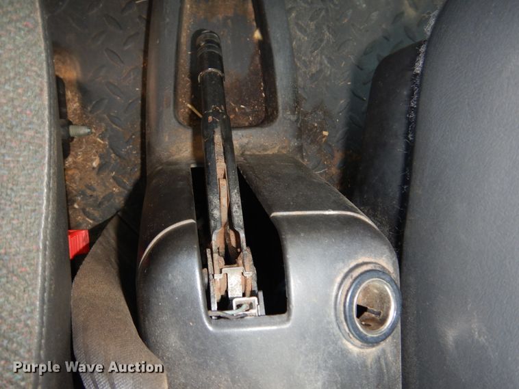 image for item DM5268 2005 Chevrolet C4500  flatbed truck