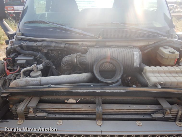 image for item DM5268 2005 Chevrolet C4500  flatbed truck