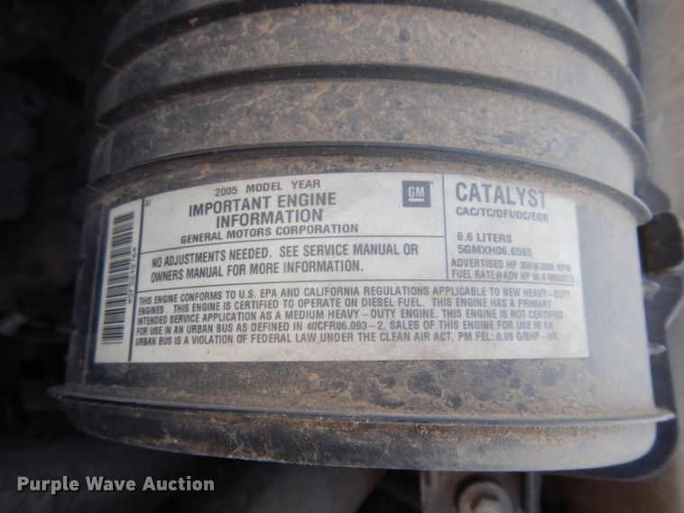 image for item DM5268 2005 Chevrolet C4500  flatbed truck