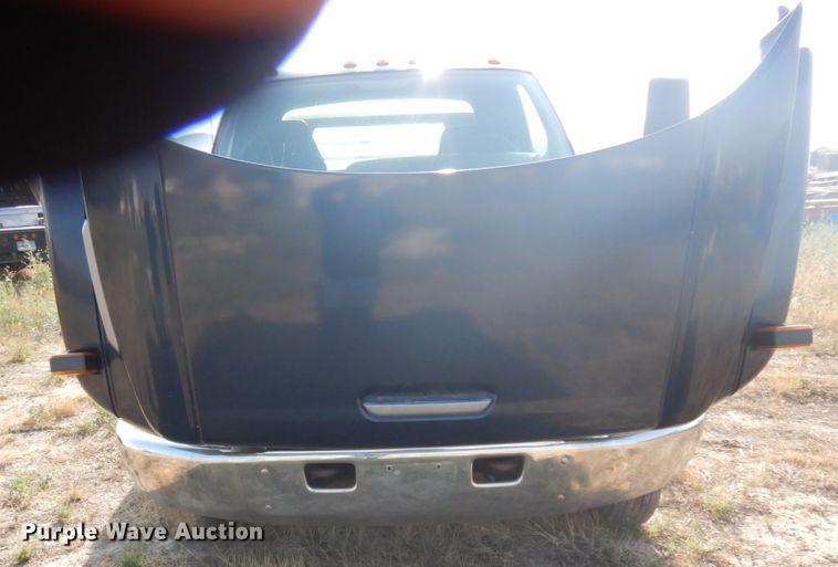 image for item DM5268 2005 Chevrolet C4500  flatbed truck