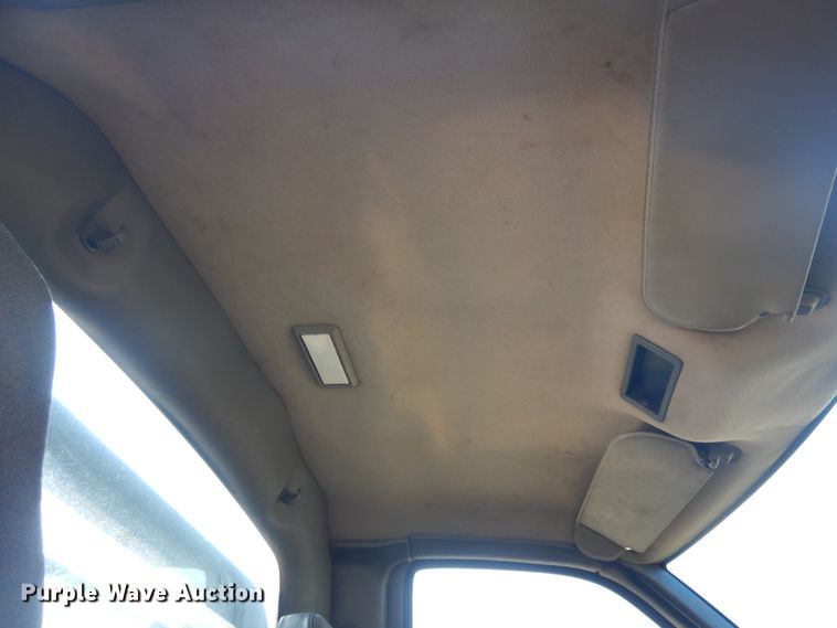 image for item DM5268 2005 Chevrolet C4500  flatbed truck