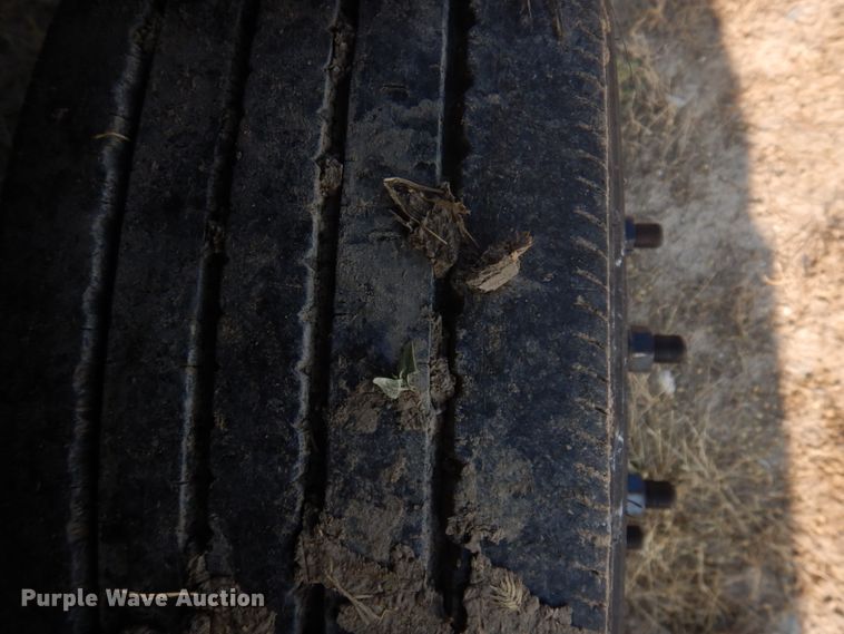 image for item DM5268 2005 Chevrolet C4500  flatbed truck