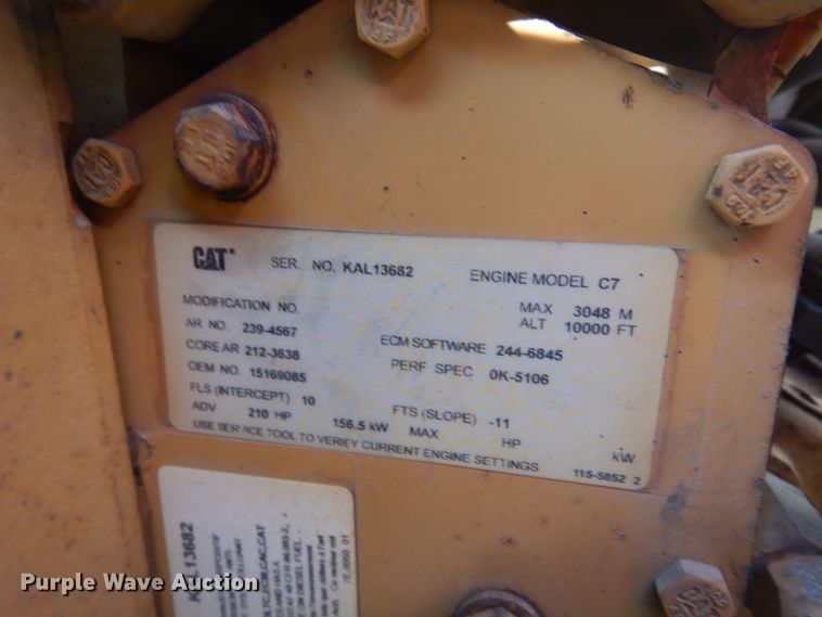 image for item DM5271 2004 Chevrolet C7500  truck cab and chassis