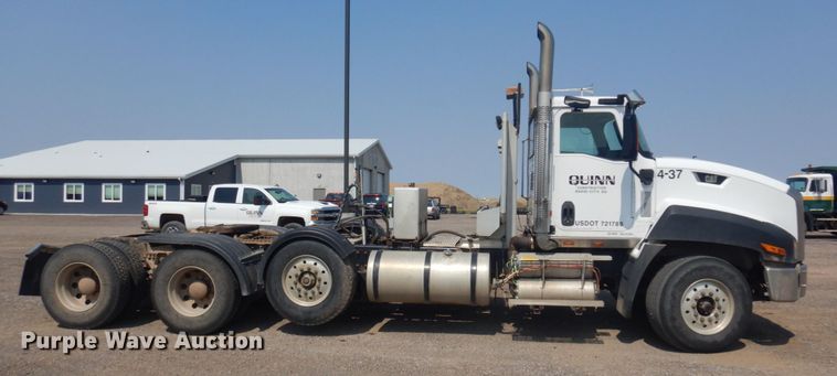 image for item DM5280 2014 Caterpillar CT660  semi truck