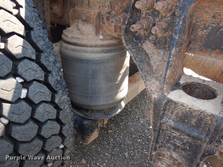 image for item DM5280 2014 Caterpillar CT660  semi truck