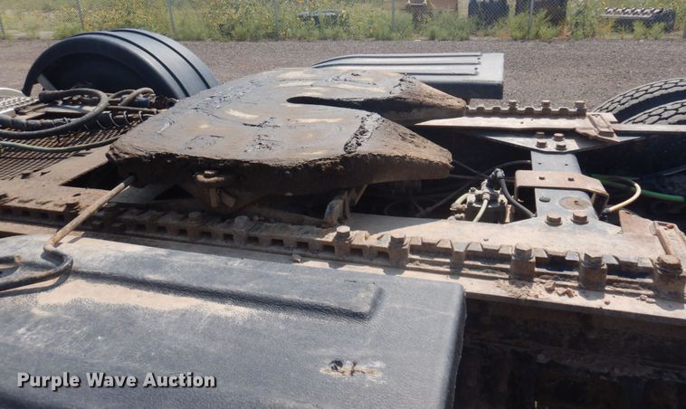 image for item DM5280 2014 Caterpillar CT660  semi truck