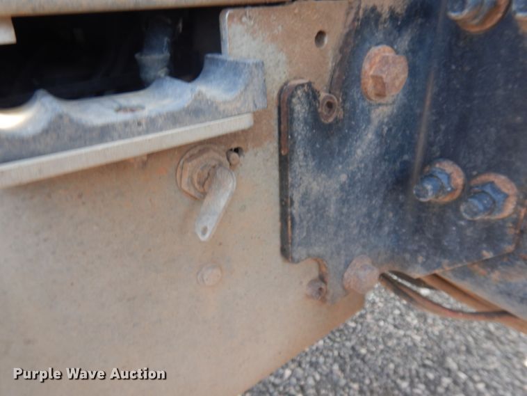 image for item DM5280 2014 Caterpillar CT660  semi truck