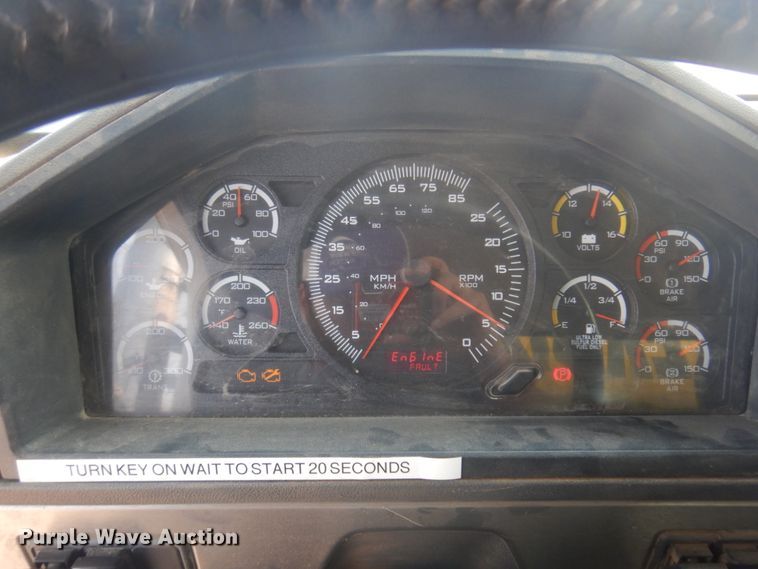 image for item DM5280 2014 Caterpillar CT660  semi truck