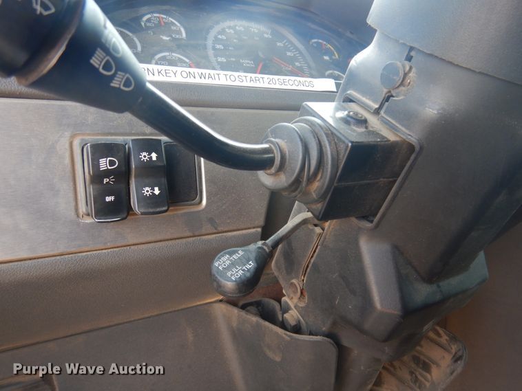 image for item DM5280 2014 Caterpillar CT660  semi truck