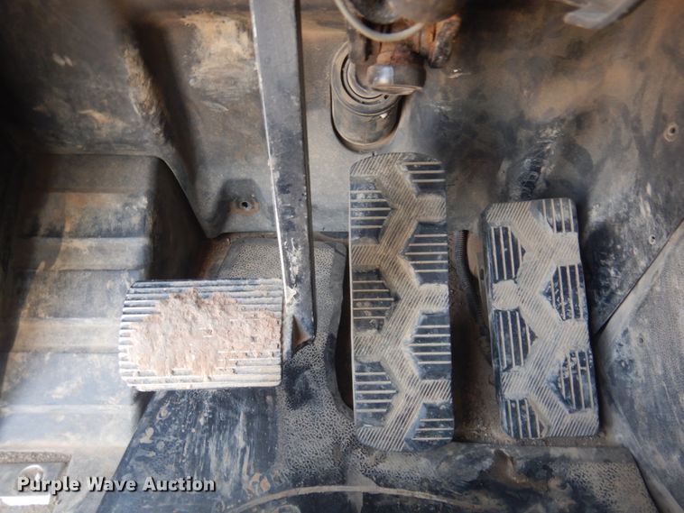 image for item DM5280 2014 Caterpillar CT660  semi truck