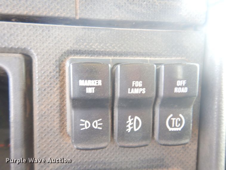 image for item DM5280 2014 Caterpillar CT660  semi truck