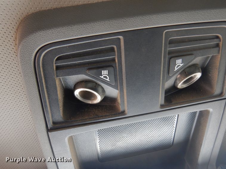 image for item DM5280 2014 Caterpillar CT660  semi truck