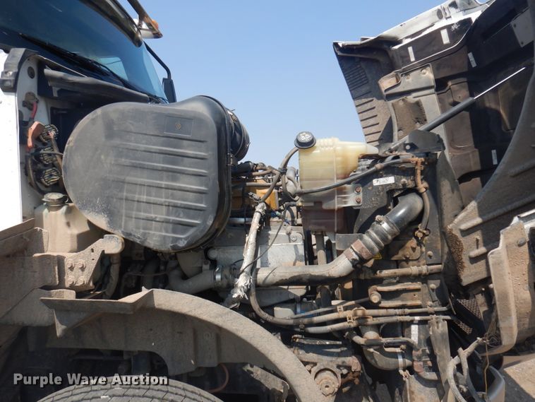 image for item DM5280 2014 Caterpillar CT660  semi truck