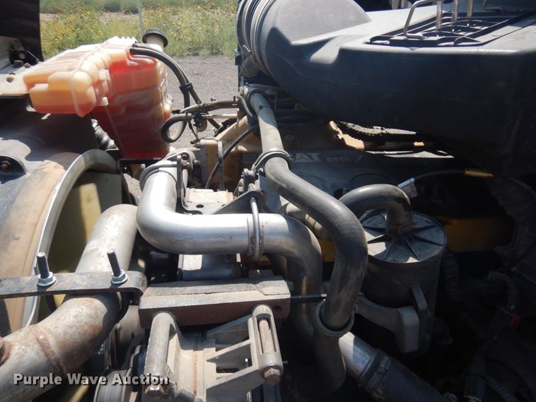 image for item DM5280 2014 Caterpillar CT660  semi truck