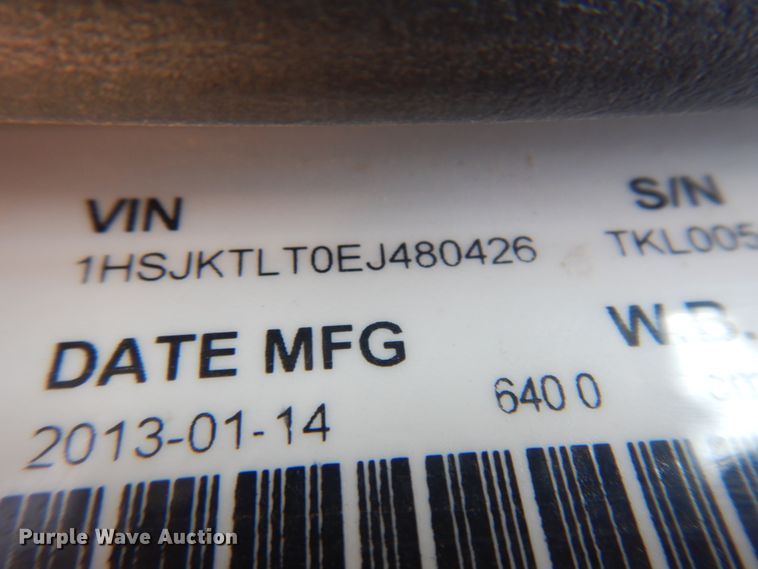 image for item DM5280 2014 Caterpillar CT660  semi truck