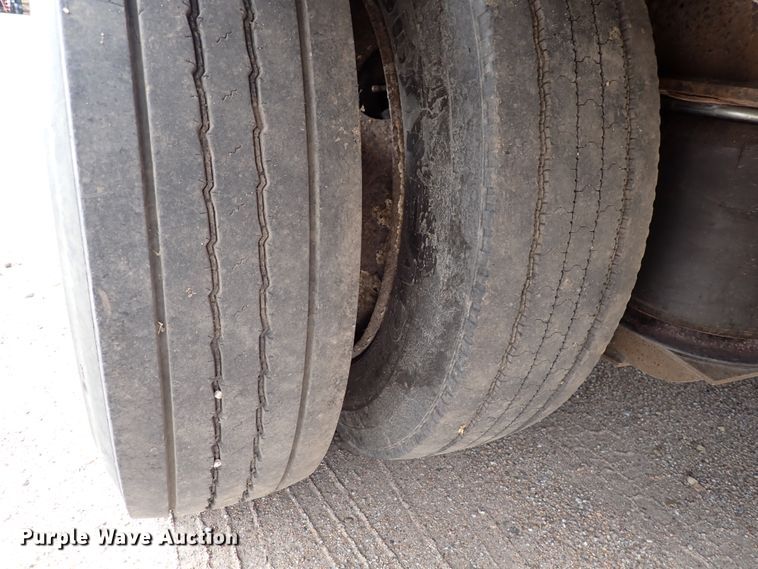 image for item DN1801 1996 Doonan  drop deck equipment trailer