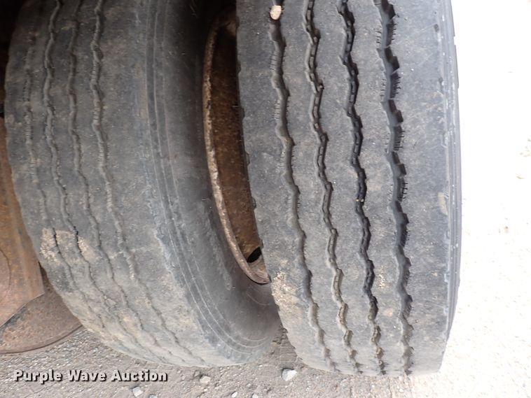 image for item DN1801 1996 Doonan  drop deck equipment trailer