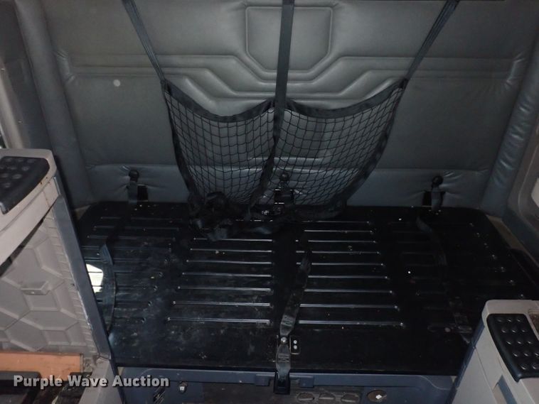 image for item DN1948 2014 Freightliner Cascadia 125  semi truck