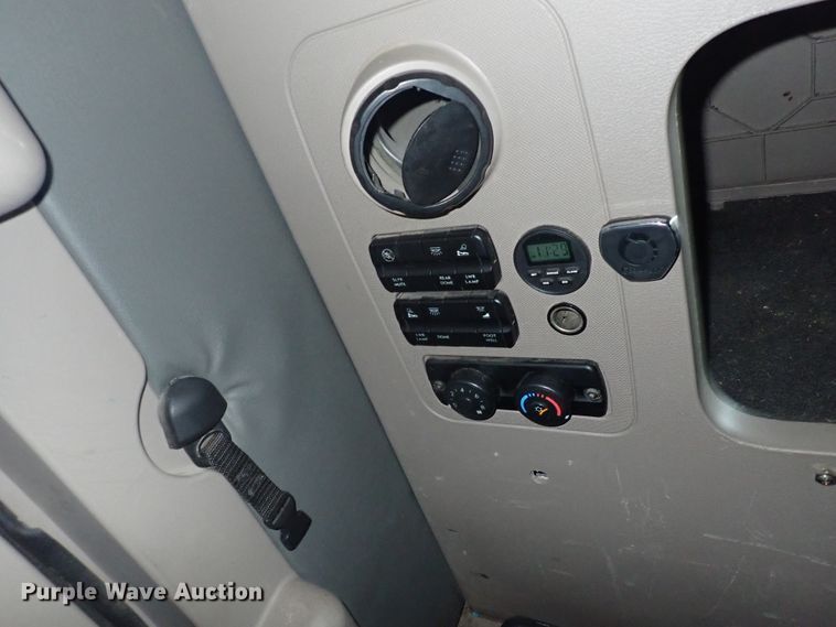 image for item DN1948 2014 Freightliner Cascadia 125  semi truck