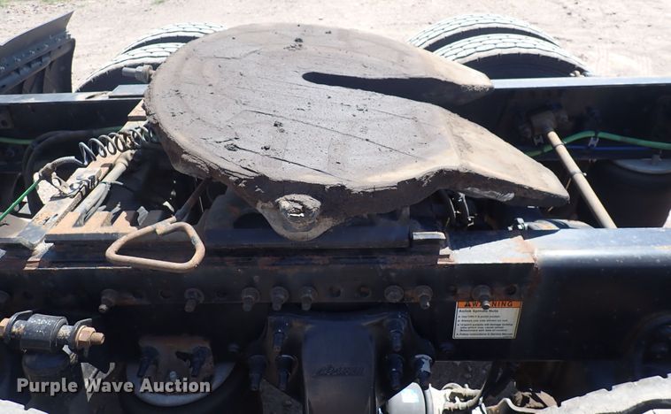 image for item DN1948 2014 Freightliner Cascadia 125  semi truck