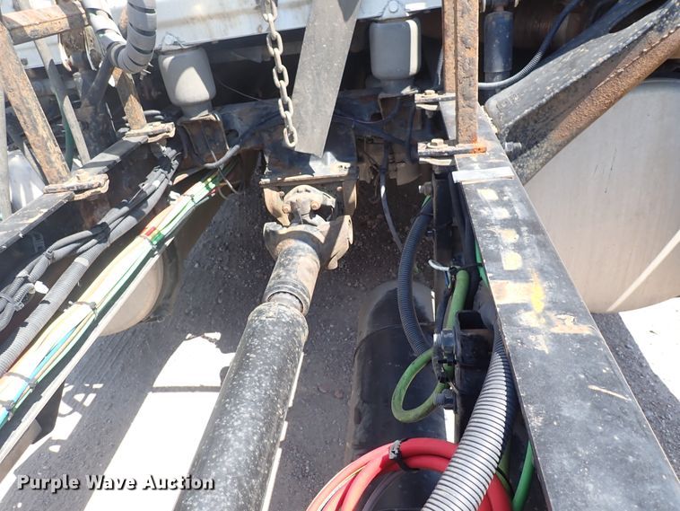 image for item DN1948 2014 Freightliner Cascadia 125  semi truck