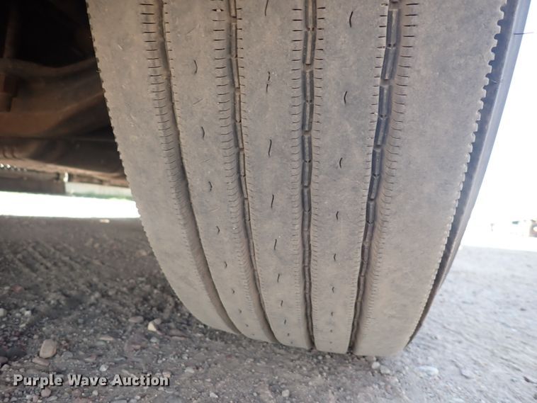 image for item DN1948 2014 Freightliner Cascadia 125  semi truck