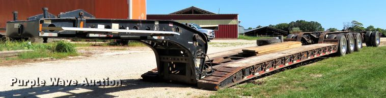 image for item FP9388 2005 Fontaine TH55-4  low boy equipment trailer