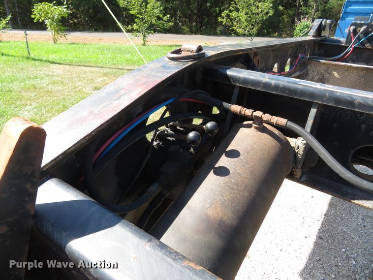 image for item FP9388 2005 Fontaine TH55-4  low boy equipment trailer